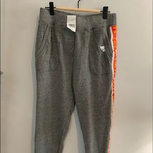 BRAND NEW Junk Food Clothing Chiefs Sweatpants
